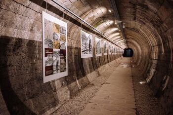 Rovi pod starim Kranjem - samostojen vstop