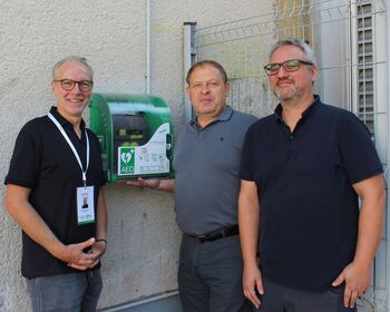 Defibrilator po novem dostopen tudi pri Kulturnem domu Grosuplje