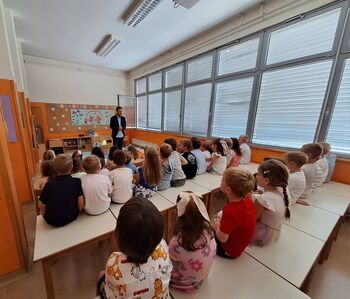 Župan na prvi šolski dan obiskal prvošolce