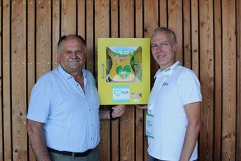 DEFIBRILATOR PRI ŠPORTNI DVORANI OŠ TONETA PAVČKA DEFIBRILATOR PRI ŠPORTNI DVORANI OŠ TONETA PAVČKA