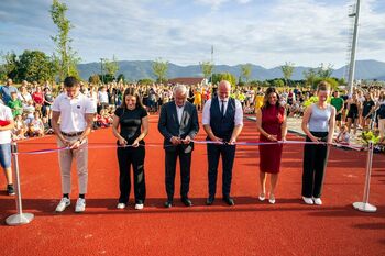 Slovesno otvorili sodoben Športni park Rakovlje s pestrim programom in koncertom Vlada Kreslina z Malimi Bogovi