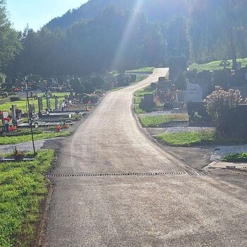 Preplastitev poti na pokopališču na Blejski Dobravi – etapa II