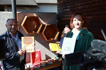 SLOVESNO IN PRAZNIČNO V PAVČKOVEM DOMU