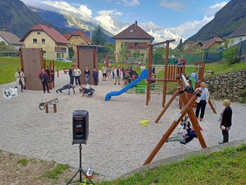Novo otroško športno igrišče Domen in Aljaž