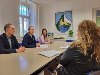 OBČINO BOVEC SO OBISKALI PREDSTAVNIKI EKIPE ORGANIZATORJEV IMBT 2026 OBČINO BOVEC SO OBISKALI PREDSTAVNIKI EKIPE ORGANIZATORJEV IMBT 2026