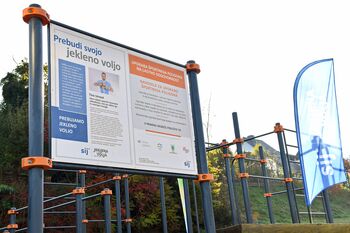 Uradno odprtje že drugega jeklenega poligona za vadbo na prostem na Ravnah na Koroškem Uradno odprtje že drugega jeklenega poligona za vadbo na prostem na Ravnah na Koroškem