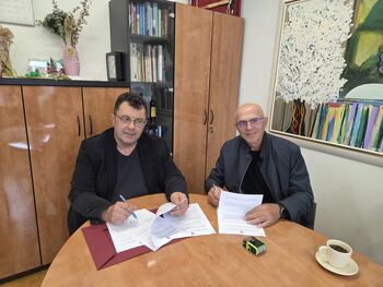 Podpis pogodbe Rekonstrukcija lokalne ceste LC 425613 in LC 425615 v Radni vasi