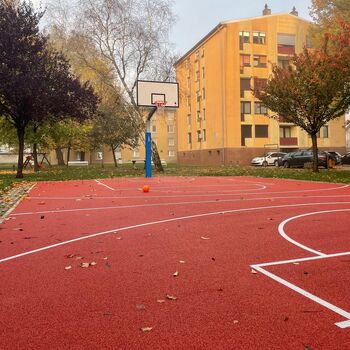 Obnovljeno igrišče na Drapšinovi ulici