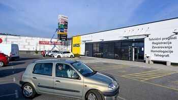 Starejši vozniki okrepili svoje znanje v vožnjah z inštruktorji