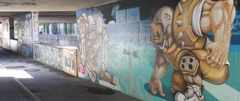 Tu je prostor za grafitiranje Tu je prostor za grafitiranje