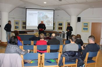 PREDAVANJE ZA VEČJO VARNOST STAREJŠIH VOZNIKOV V BOVCU