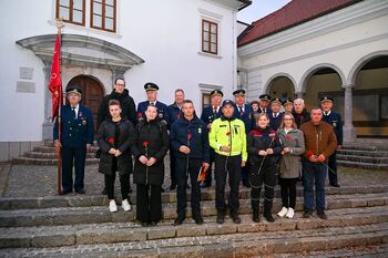 S polaganjem nageljnov obeležili spomin na žrtve prometnih nesreč