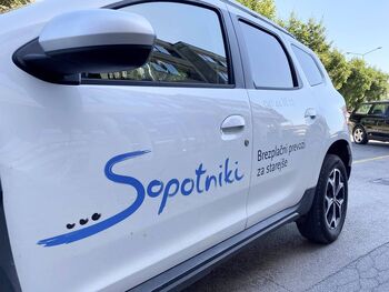 Brezplačni prevozi za starejše: obvestilo o dopustu Zavoda Sopotniki