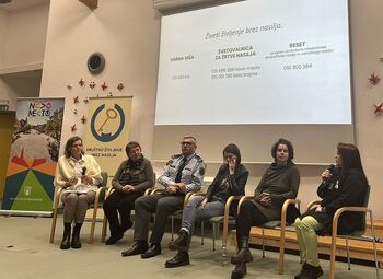 Življenje v podrejenem položaju: posvet Društva Življenje brez nasilja Življenje v podrejenem položaju: posvet Društva Življenje brez nasilja