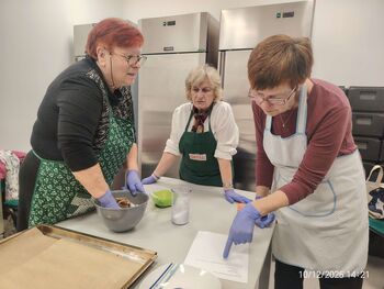 Kuharska delavnica na Rdečem križu Novo mesto uspešno zaključila leto Kuharska delavnica na Rdečem križu Novo mesto uspešno zaključila leto