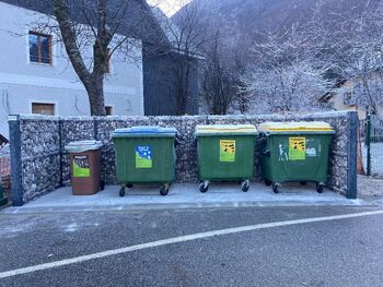 UREDITEV DVEH EKOLOŠKIH OTOKOV V ČEZSOČI UREDITEV DVEH EKOLOŠKIH OTOKOV V ČEZSOČI