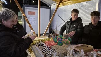 Božični srečelov devetošolcev – uspešna skupna zgodba Božični srečelov devetošolcev – uspešna skupna zgodba