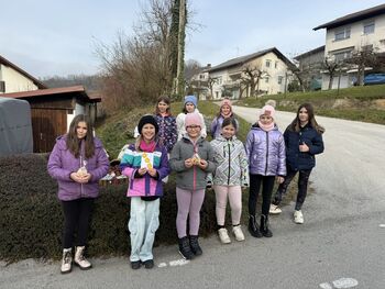 Mladi člani RK obiščejo starejše Mladi člani RK obiščejo starejše