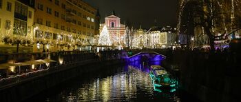 Letošnjo praznično osvetlitev posvečamo odnosom Letošnjo praznično osvetlitev posvečamo odnosom