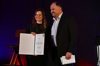 POKLON IN ČESTITKE: 50 LET KUD MIRNA PEČ POKLON IN ČESTITKE: 50 LET KUD MIRNA PEČ