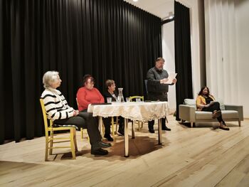 Večer hruščanske poezije