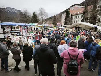 Jesenice – pustno velemesto s hruščanskim karnevalom