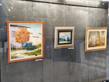 Nova razstava v likovnem salonu Dolik Nova razstava v likovnem salonu Dolik