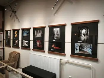 Razstava fotografinj ob mednarodnem dnevu žensk