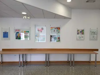RAZSTAVA »PLAKAT MIRU« V AVLI KULTURNEGA DOMA BOVEC