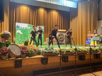 Veselo v pomlad – prireditev POŠ Letuš, ki je ogrela srca