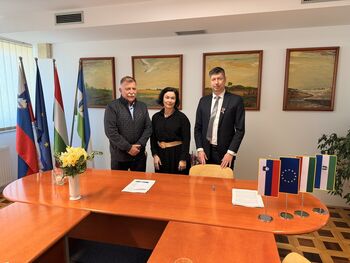 Mostovi dediščine in prihodnosti: trajnostni razvoj za raznolike skupnosti / Az örökség és a jövő hídjai: fenntartható fejlődés a sokszínű közösségekért