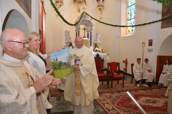 Na farni praznik blagoslovili obnovljeno cerkev sv. Mihaela na Vranskem Na farni praznik blagoslovili obnovljeno cerkev sv. Mihaela na Vranskem