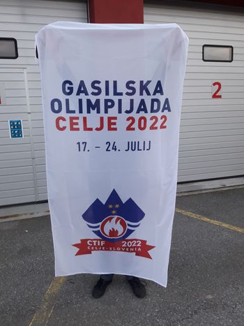 SVEČANO IZOBEŠANJE OLIMPIJSKE ZASTAVE V OSREDNJIH GASILSKIH ENOTAH TEMENIŠKE IN MIRNSKE DOLINE