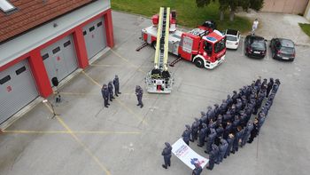 V OBČINI TREBNJE SVEČANO IZOBESILI GASILSKO OLIMPIJSKO ZASTAVO V OBČINI TREBNJE SVEČANO IZOBESILI GASILSKO OLIMPIJSKO ZASTAVO