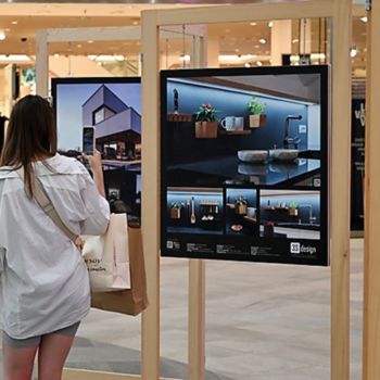 Razstava Bivanje z lesom