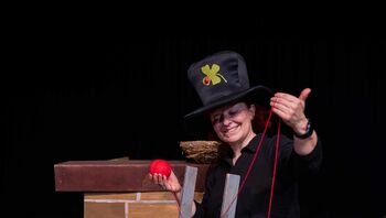 Otroška predstava "O dimnikarčku, ki je srečo iskal"