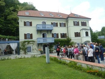 UPOKOJENCI DU VRHNIKA NA IZLETU V ŠALEŠKI DOLINI