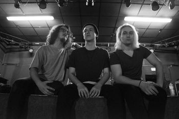 SickBreedi s singlom in videospotom napovedujejo nov album