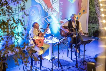 Glasbeni nastop Duo Jole - Večer Balaševićeve uglasbene poezije