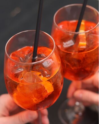 Aperol in Punč night & DJ Baromat