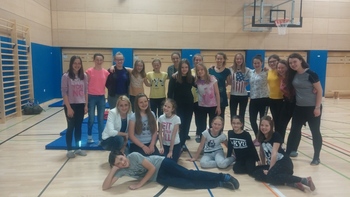 Intenzivne pevske vaje in noč v šoli