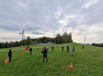 ŽIVLJENJE V NARAVI NA POHORJU ŽIVLJENJE V NARAVI NA POHORJU