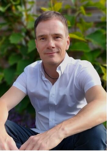 Predstavitev: :  Spagirika Erbenobili – preplet najstarejše zeliščne tradicije in sodobne znanosti za najboljše rezultate 