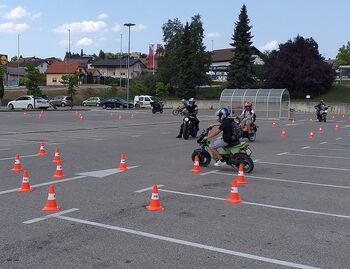 DELAVNICA VARNE VOŽNJE za motoriste v Trebnjem