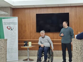 Slikarska delavnica v URI Soča