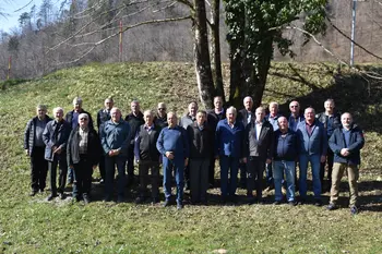 V Polhovem Gradcu srečanje nekdanjih funkcionarjev gasilskih zvez regije Ljubljana