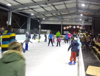 Na pokritem drsališču na Ravnah drsamo do 17. januarja