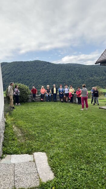 Sakralna umetnost sv. Mihaela v Jakovici in kapele Matere Božje v Leševju