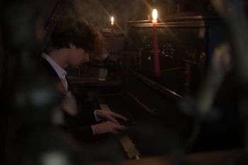 Prazni obrisi, ponovitev 