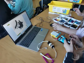 Programiranje in lego ustvarjanje